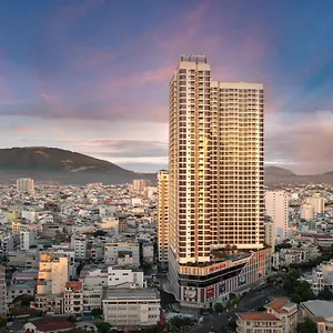 Meliá Vinpearl Empire ***** Nha Trang