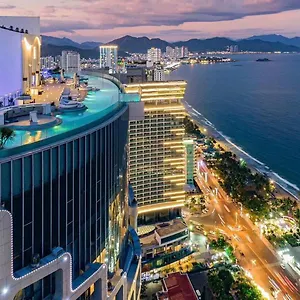 アパート Panorama Beachfront, ニャチャン